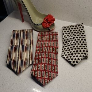 Bundle Of 3 EFenzo Felini 100% Silk Red and Black Ties